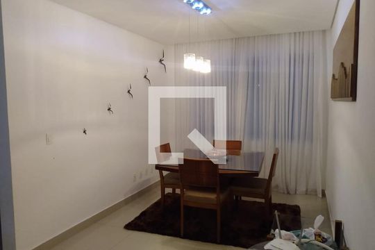 Sala de casa de condomínio à venda com 5 quartos, 350m² em Condados da Lagoa, Lagoa Santa