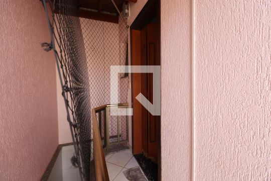 Corredor externo de casa à venda com 3 quartos, 220m² em Vila Matilde, São Paulo