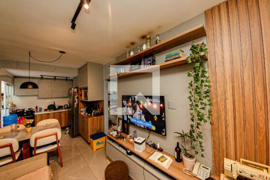 Sala de apartamento à venda com 2 quartos, 51m² em Vila Santa Clara, São Paulo