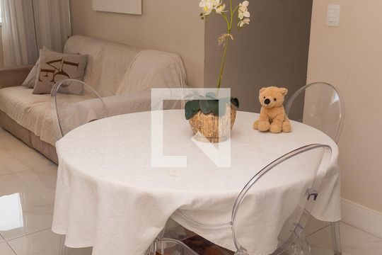 Sala de apartamento para alugar com 2 quartos, 62m² em Narandiba, Salvador
