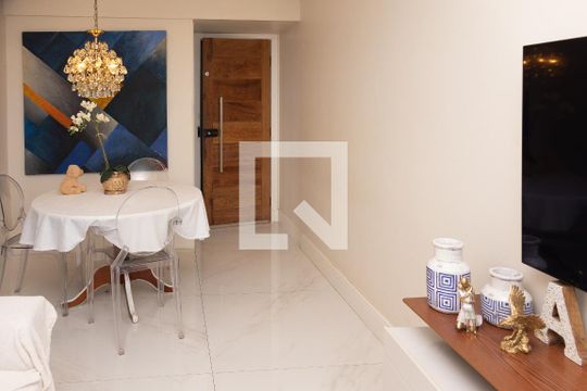Sala de apartamento para alugar com 2 quartos, 62m² em Narandiba, Salvador