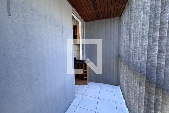 Sacada de apartamento para alugar com 2 quartos, 65m² em Feitoria, São Leopoldo