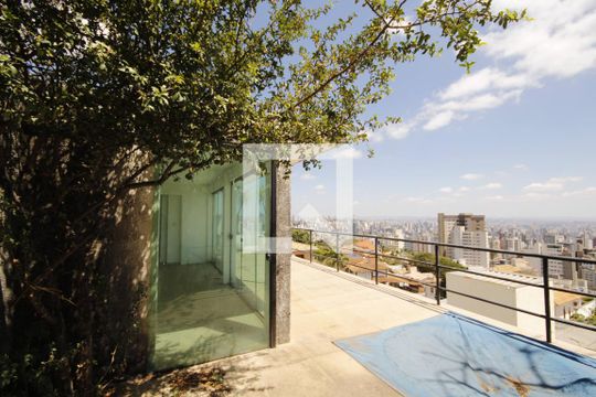 Área comum de casa para alugar com 5 quartos, 500m² em Mangabeiras, Belo Horizonte