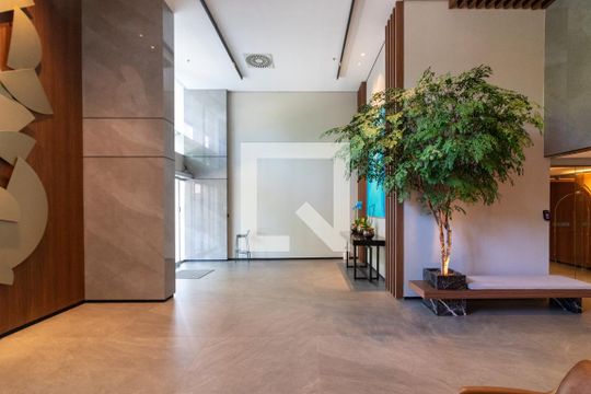 Hall de entrada de kitnet/studio para alugar com 1 quarto, 60m² em Itaim Bibi, São Paulo