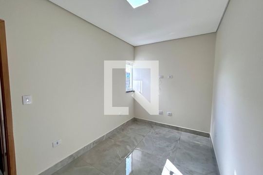 Quarto 2 de casa para alugar com 2 quartos, 60m² em Cidade Jardim Cumbica, Guarulhos