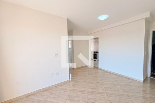Sala de apartamento à venda com 2 quartos, 54m² em Vila Nova Esperia, Jundiaí