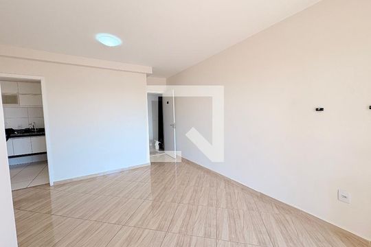 Sala de apartamento à venda com 2 quartos, 54m² em Vila Nova Esperia, Jundiaí