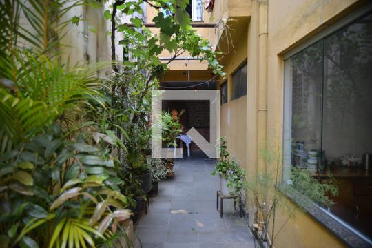 Quintal de casa à venda com 3 quartos, 323m² em Jardim Bela Vista, Santo André