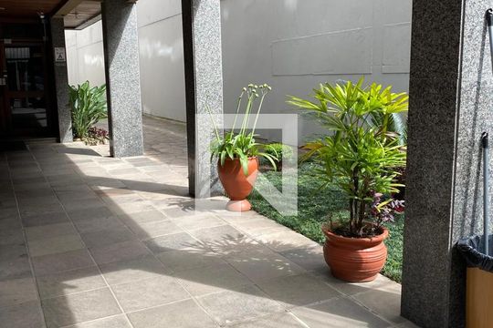 Área comum de apartamento à venda com 3 quartos, 165m² em Menino Deus, Porto Alegre