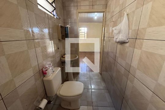 Banheiro Social de casa à venda com 4 quartos, 79m² em Campina, São Leopoldo
