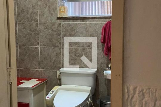 Banheiro de casa de condomínio à venda com 4 quartos, 284m² em Centro, Niterói