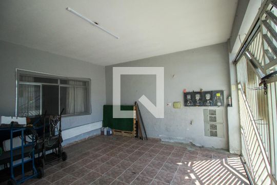 Garagem de casa para alugar com 2 quartos, 75m² em Vila Prudente, São Paulo