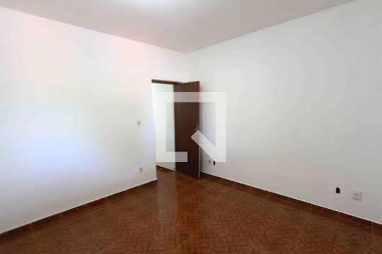 Quarto 1 de casa à venda com 4 quartos, 230m² em Jardim Ângela (Zona Leste), São Paulo