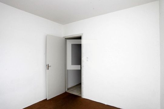 Quarto 2 de apartamento para alugar com 2 quartos, 76m² em Jardim Botânico, Porto Alegre