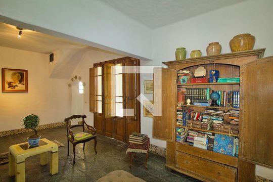 Sala 1 de casa à venda com 3 quartos, 485m² em Pampulha, Belo Horizonte