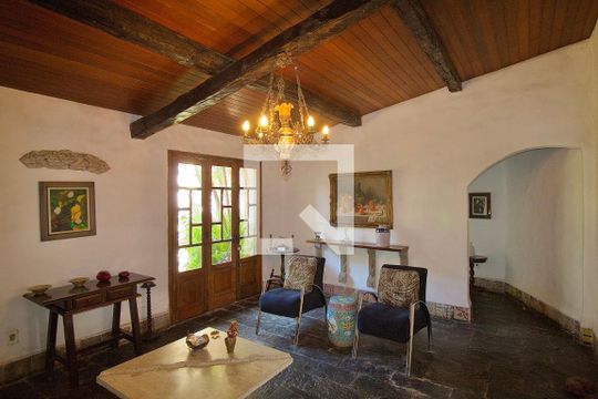 Sala 2 de casa à venda com 3 quartos, 485m² em Pampulha, Belo Horizonte