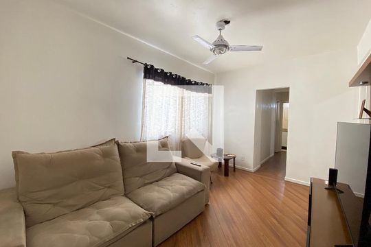 Sala de apartamento para alugar com 2 quartos, 67m² em Todos Os Santos, Rio de Janeiro