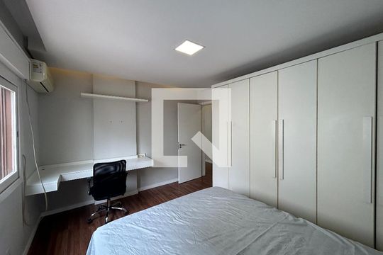 Quarto de apartamento à venda com 1 quarto, 60m² em Centro, São Leopoldo
