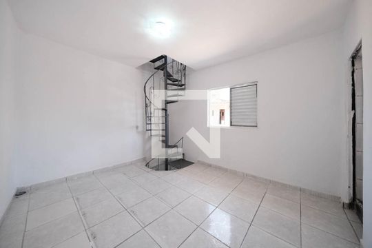 Suíte de casa à venda com 2 quartos, 75m² em Vila Ponte Rasa, São Paulo