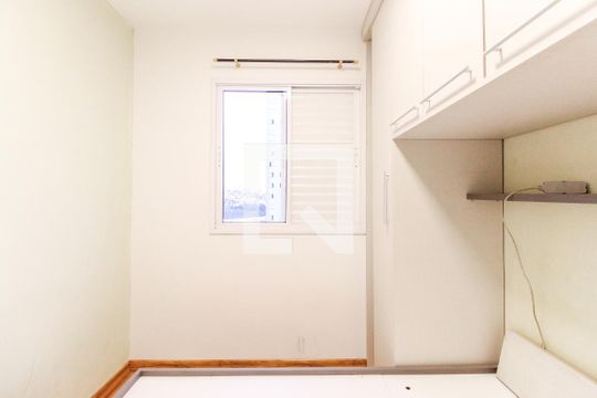 Quarto 1 de apartamento para alugar com 2 quartos, 44m² em Jardim Helena, São Paulo
