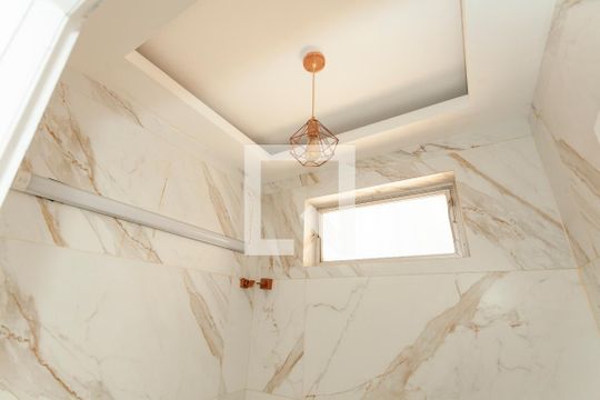 Lavabo de casa à venda com 4 quartos, 420m² em Jardim Prudência, São Paulo