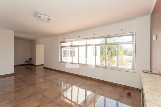 Sala de casa à venda com 4 quartos, 420m² em Jardim Prudência, São Paulo