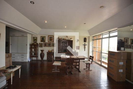 Sala de apartamento para alugar com 3 quartos, 240m² em Praça Seca, Rio de Janeiro