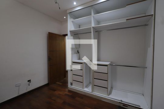 Quarto 1 de casa à venda com 3 quartos, 210m² em Vila Carrão, São Paulo