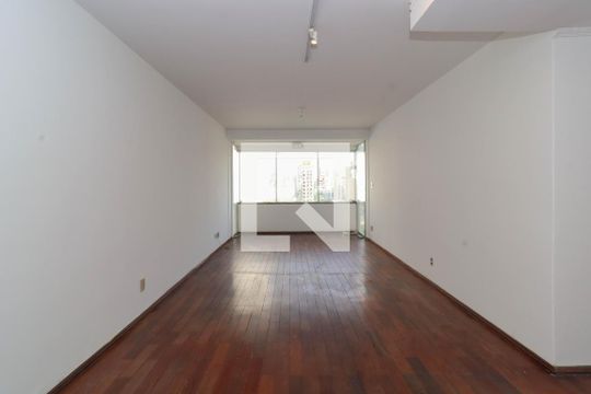 Apartamento para alugar com 3 quartos, 135m² em Jardim Paulista, São Paulo