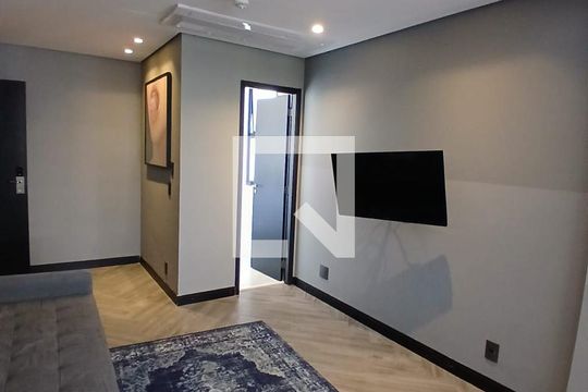 Sala de kitnet/studio para alugar com 1 quarto, 56m² em Bairro da Liberdade, São Paulo
