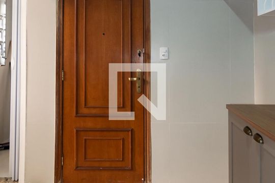Cozinha de apartamento para alugar com 2 quartos, 74m² em Consolação, São Paulo