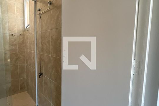 Banheiro Social de apartamento para alugar com 3 quartos, 64m² em Vila dos Remédios, São Paulo