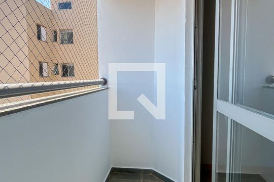 Sacada da Sala de apartamento para alugar com 3 quartos, 64m² em Vila dos Remédios, São Paulo