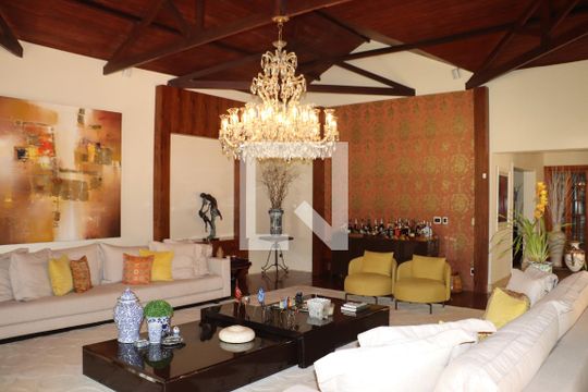 Casa de Condomínio para alugar com 6 quartos, 1200m² em Jardim Mediterraneo, Cotia