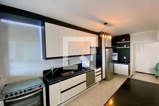 Sala/Cozinha de apartamento para alugar com 3 quartos, 168m² em Vila Assuncao, Praia Grande