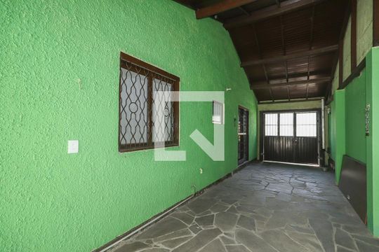 Garagem de casa à venda com 5 quartos, 220m² em Jardim do Salso, Porto Alegre