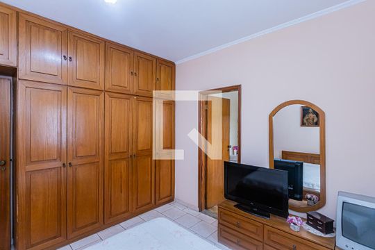 Suite de casa à venda com 5 quartos, 330m² em Parque São Domingos, São Paulo