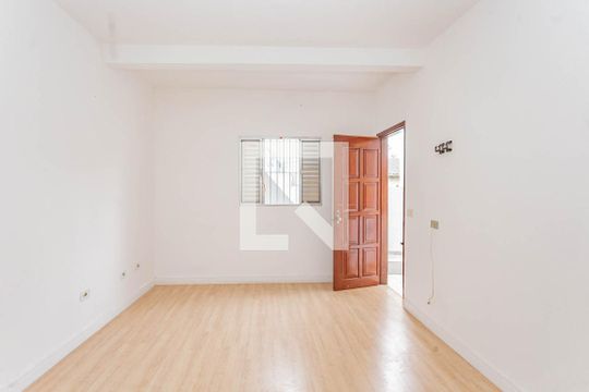 Quarto 2 de casa para alugar com 2 quartos, 120m² em Vila Moraes, São Paulo