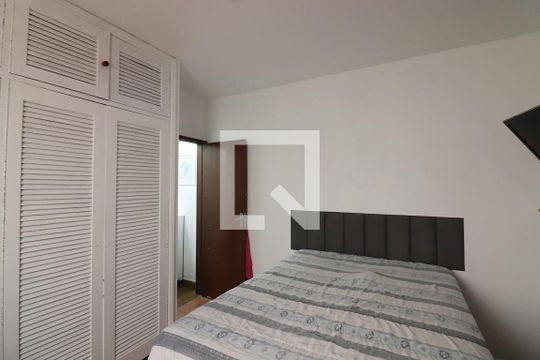 Quarto 1 de casa à venda com 2 quartos, 140m² em Vila Alvinopolis, São Bernardo do Campo