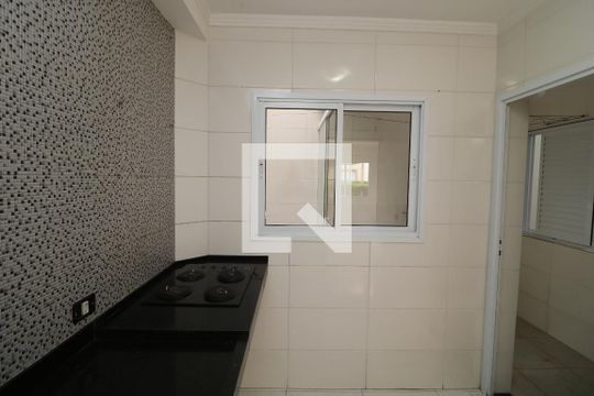Cozinha de apartamento à venda com 2 quartos, 48m² em Vila Antonieta, São Paulo