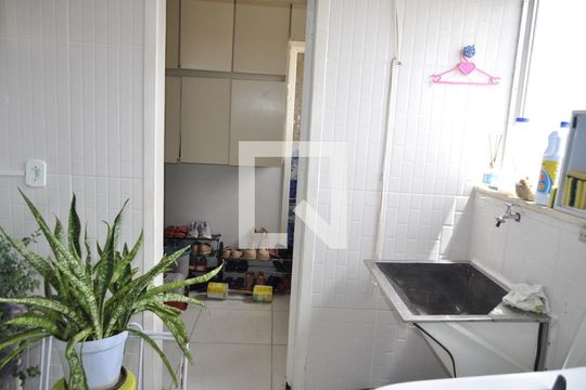 Cozinha e Área de Serviço de apartamento para alugar com 2 quartos, 77m² em Riachuelo, Rio de Janeiro