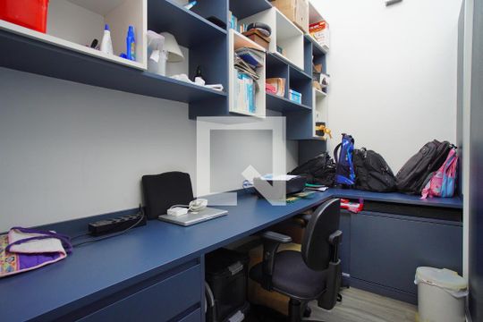 Escritório de casa de condomínio à venda com 3 quartos, 241m² em Sarandi, Porto Alegre