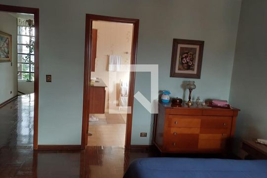 Suíte de casa à venda com 3 quartos, 300m² em Alphaville, Santana de Parnaíba