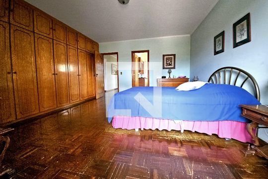 Suíte de casa à venda com 3 quartos, 300m² em Alphaville, Santana de Parnaíba
