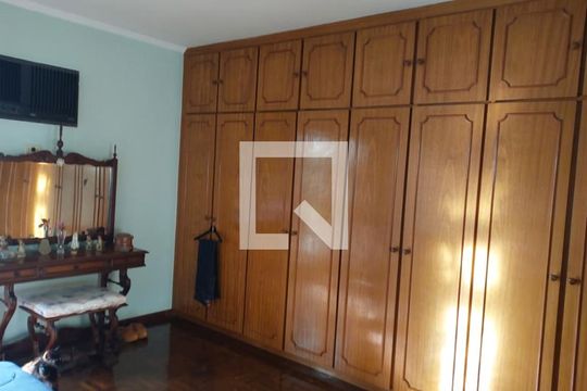 Suíte de casa à venda com 3 quartos, 300m² em Alphaville, Santana de Parnaíba
