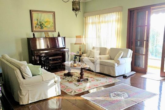 Sala de casa à venda com 3 quartos, 300m² em Alphaville, Santana de Parnaíba
