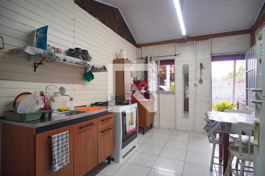 Cozinha de casa à venda com 3 quartos, 165m² em Campestre, São Leopoldo