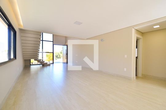 Sala de Estar de casa de condomínio para alugar com 4 quartos, 359m² em Nacional, Belo Horizonte