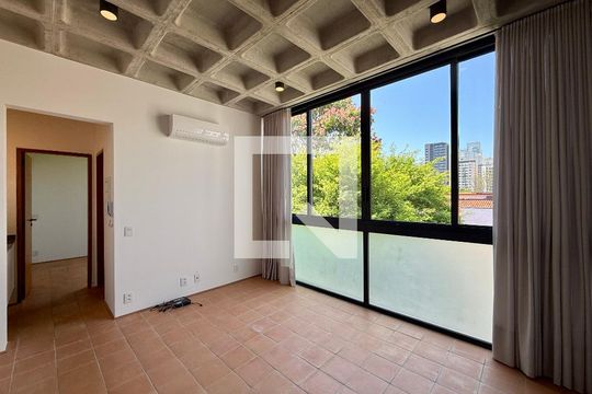 Sala de apartamento para alugar com 1 quarto, 35m² em Brooklin, São Paulo