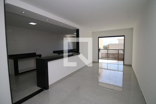 Sala de casa à venda com 4 quartos, 320m² em Jardim Guanabara, Rio de Janeiro